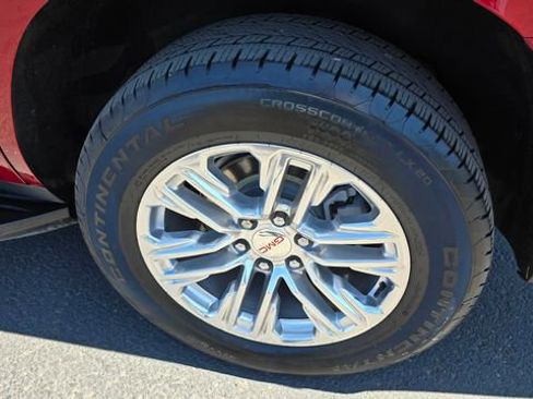 Used 2023 GMC Yukon SLT image 8