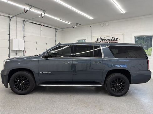 Used 2020 GMC Yukon XL SLT w/ Open Road Package AWD/4WD image 8