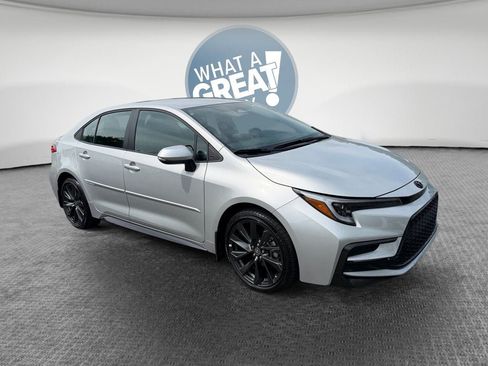 Used 2026 Toyota Corolla SE FWD image 1