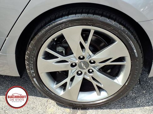 Used 2023 Genesis G70 2.0T AWD/4WD image 30