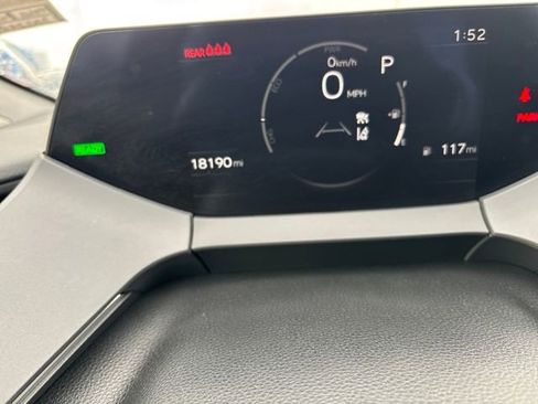 Used 2023 Toyota Prius XLE image 16