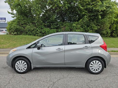 Used 2015 Nissan Versa Note SV FWD image 2