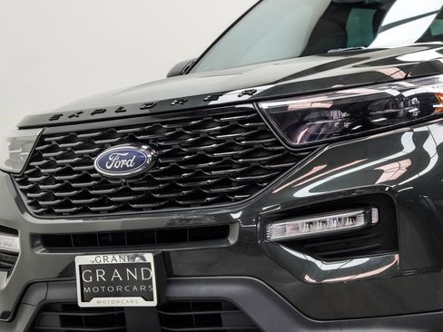 Used 2023 Ford Explorer ST-Line w/ Class IV Trailer Tow Package AWD/4WD image 2