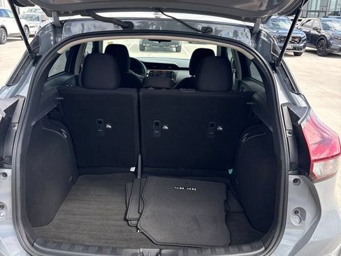 Used 2024 Nissan Kicks SV FWD image 12