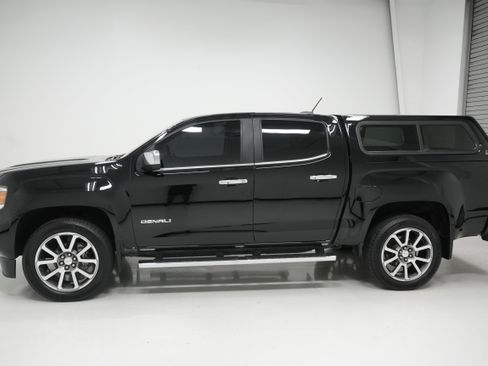 Used 2020 GMC Canyon Denali image 6