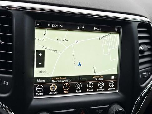 Used 2018 Jeep Grand Cherokee Overland image 23