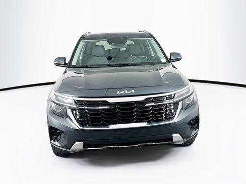 Used 2025 Kia Seltos S image 2