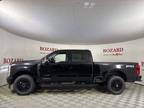 New 2026 Ford F250 Lariat w/ Black Appearance Package image 4