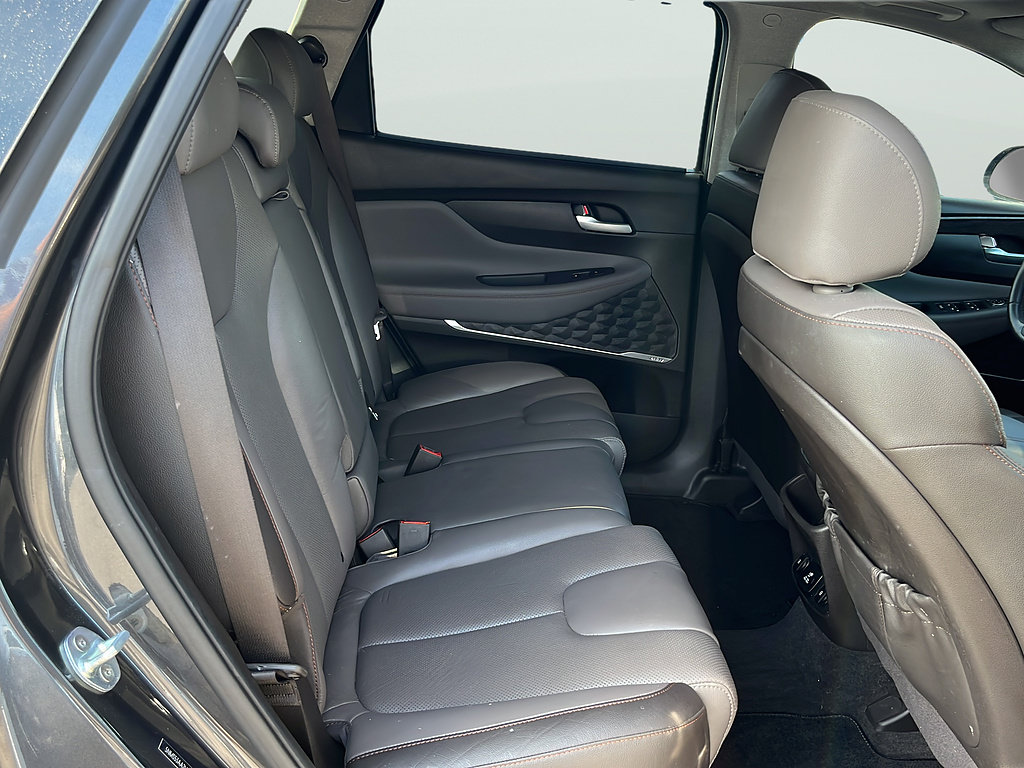 Used 2020 Hyundai Santa Fe Limited FWD image 15