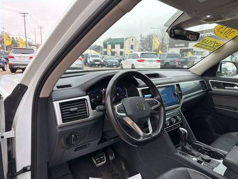 Used 2023 Volkswagen Atlas SEL Premium AWD/4WD image 15