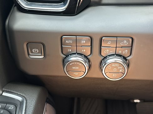 Used 2023 GMC Sierra 1500 Denali w/ Denali Reserve Package AWD/4WD image 28
