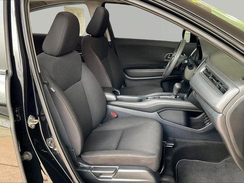 Used 2018 Honda HR-V EX image 28