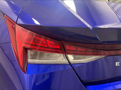 Used 2025 Hyundai Elantra SEL image 34