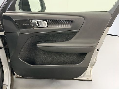 Used 2021 Volvo XC40 P8 Recharge AWD/4WD image 35
