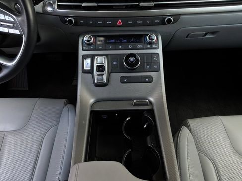 Used 2025 Hyundai Palisade SEL FWD image 16