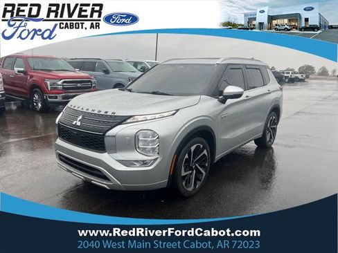 Used 2023 Mitsubishi Outlander SEL image 1