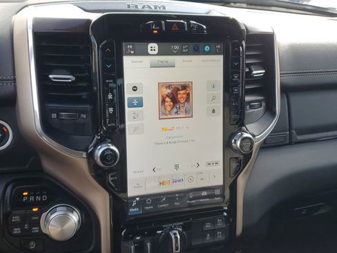 Certified 2022 RAM 1500 Laramie image 31