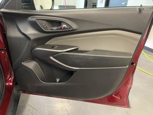 Used 2024 Chevrolet Trax ACTIV w/ Sunroof Package image 20