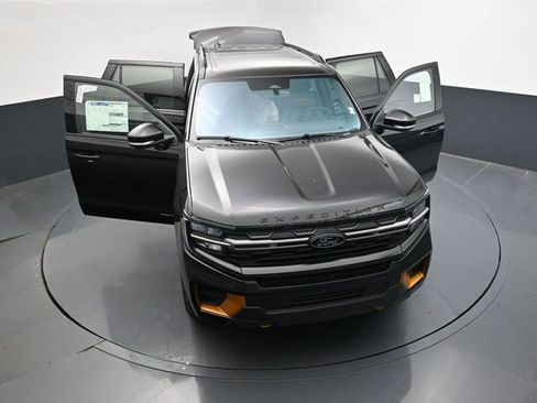 Used 2025 Ford Expedition Tremor image 45