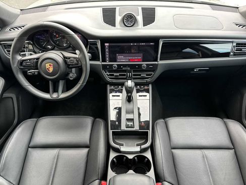 Used 2025 Porsche Macan Turbo image 6