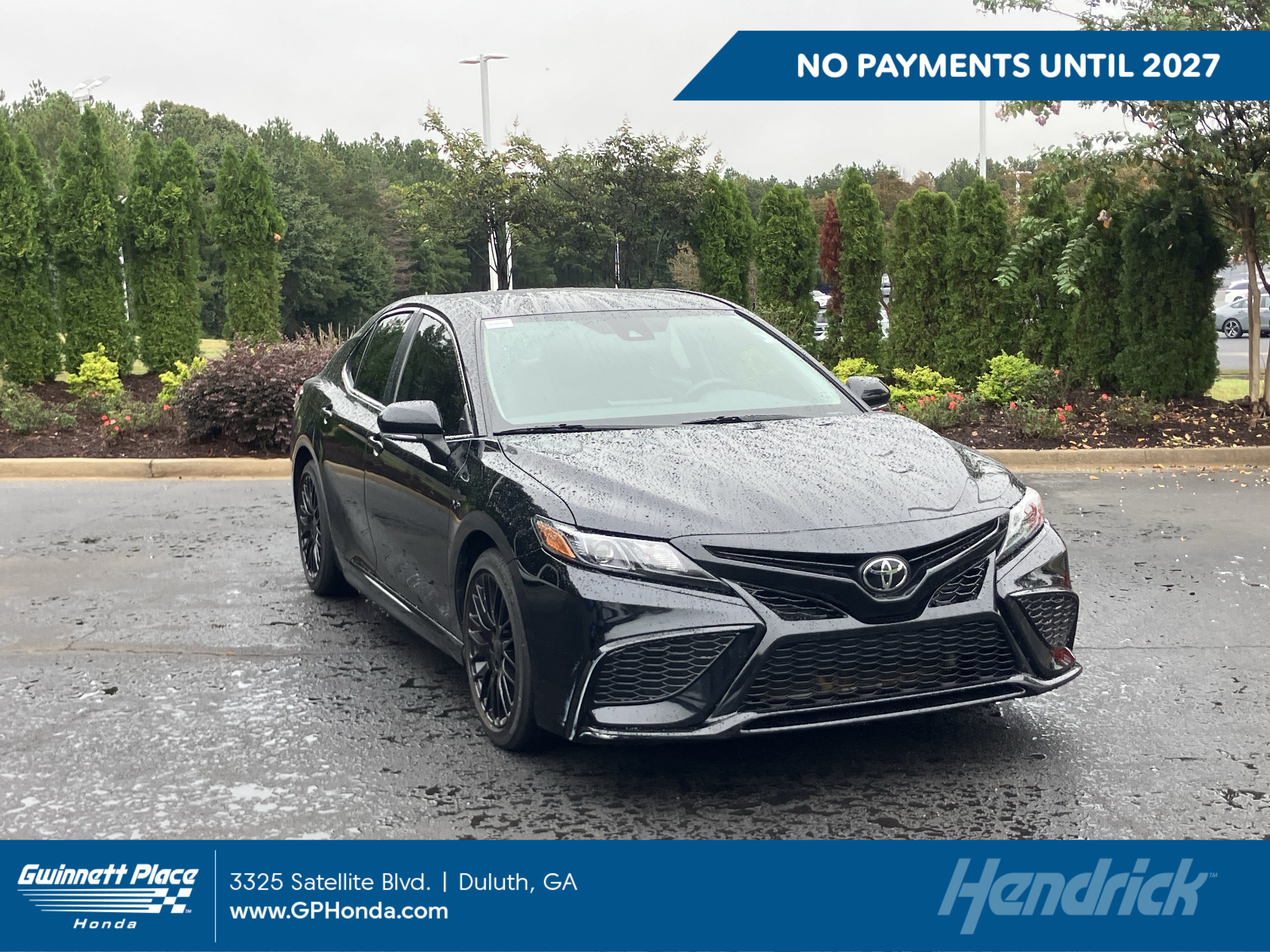 Used 2022 Toyota Camry SE FWD image 1