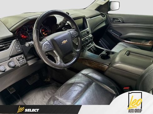 Used 2019 Chevrolet Tahoe LT w/ LT Signature Package AWD/4WD image 12
