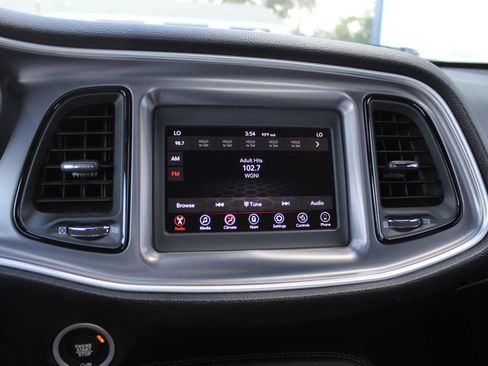 Used 2019 Dodge Challenger R/T w/ Driver Convenience Group RWD image 14