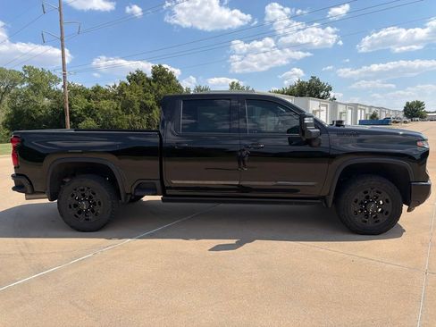 Used 2024 Chevrolet Silverado 2500 High Country w/ Midnight Edition AWD/4WD image 6