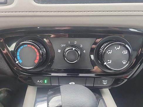 Used 2020 Honda HR-V LX image 16