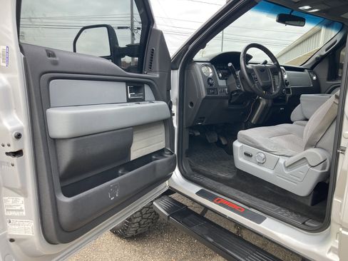 Used 2013 Ford F150 XLT w/ Luxury Equipment Group image 11