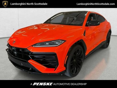 Used 2025 Lamborghini Urus SE AWD/4WD image 1