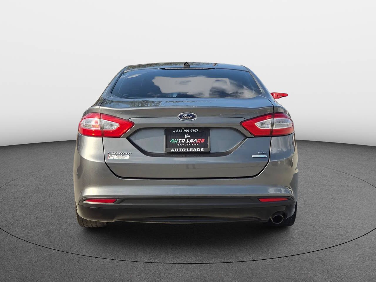 Used 2014 Ford Fusion SE w/ Equipment Group 202A FWD image 6