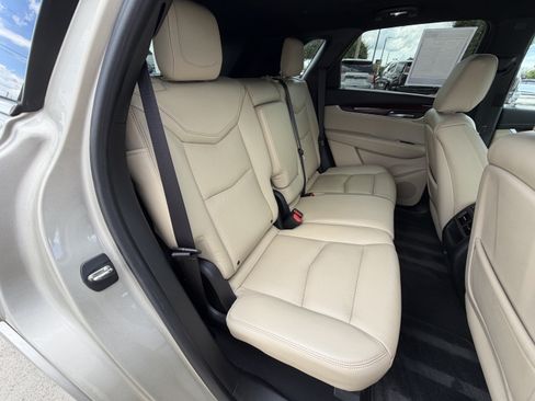 Used 2017 Cadillac XT5 Premium Luxury FWD image 18