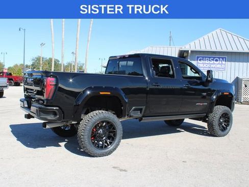Used 2025 GMC Sierra 2500 AT4 w/ AT4 Premium Plus Package image 14