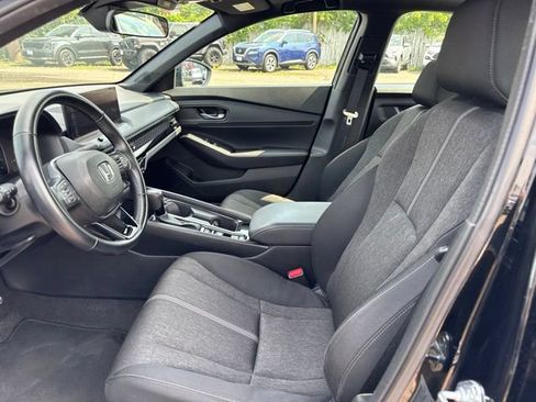 Used 2025 Honda Accord Sport image 4