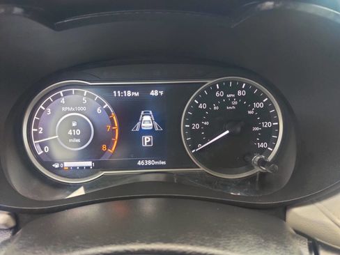 Used 2022 Nissan Versa SV image 13