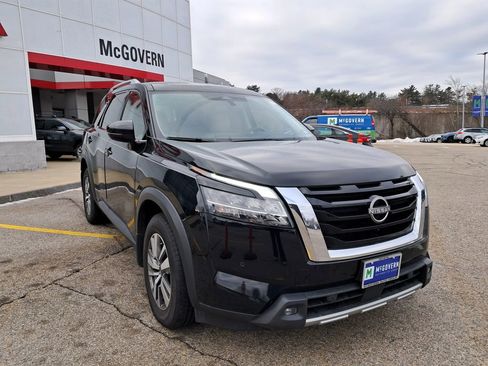 Used 2022 Nissan Pathfinder SL image 7