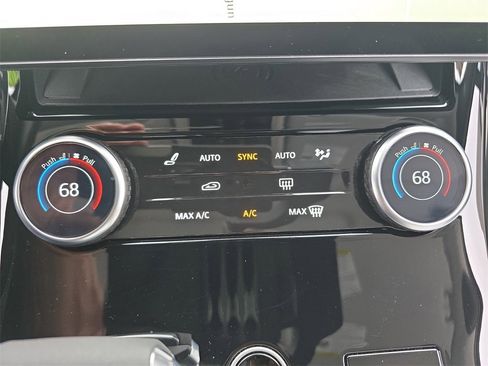 Used 2023 Land Rover Range Rover Sport SE Dynamic image 25