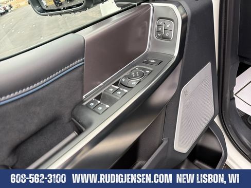 New 2026 Ford F350 Platinum w/ FX4 Off-Road Package AWD/4WD image 13