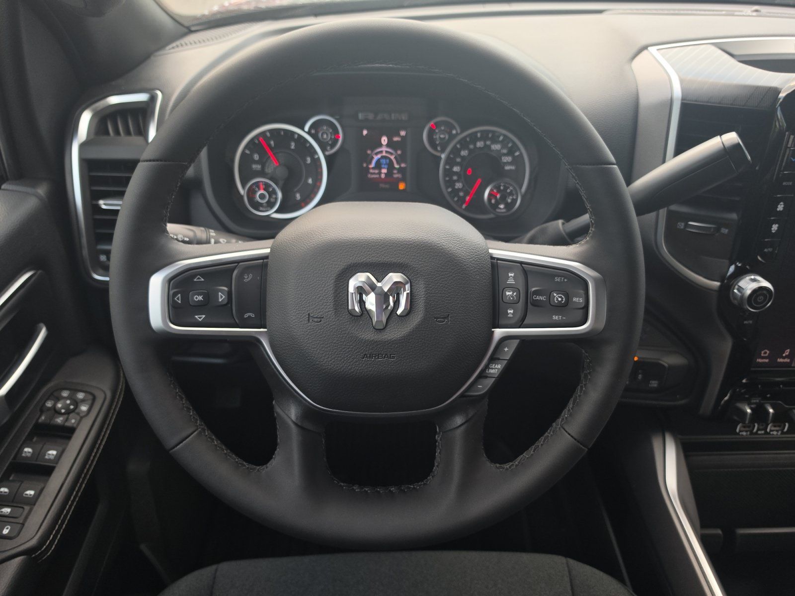 New 2026 RAM 3500 Big Horn AWD/4WD image 12