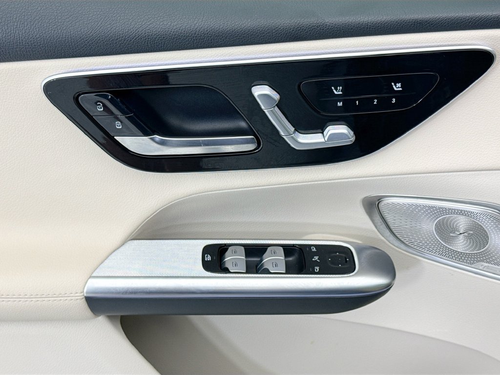 Certified 2026 Mercedes-Benz GLC 300 image 22