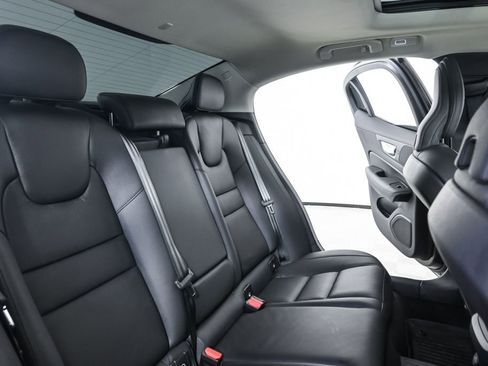 Used 2025 Volvo S60 B5 Plus w/ Climate Package image 23