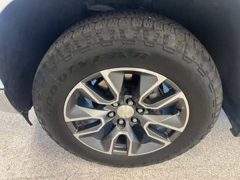 Certified 2022 Chevrolet Silverado 1500 LT w/ Texas Edition Plus AWD/4WD image 12