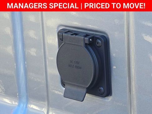 New 2025 Chevrolet Colorado LT w/ LT Convenience Package image 18