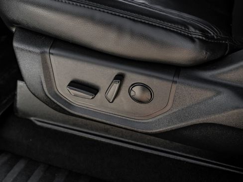 Used 2020 Ford F350 Lariat w/ Lariat Value Package image 27