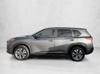 Used 2023 Nissan Rogue SV video 4