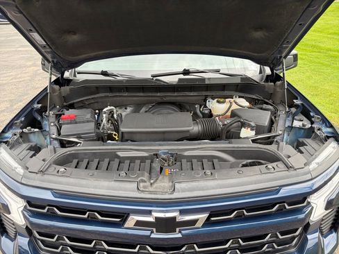 Used 2023 Chevrolet Silverado 1500 RST AWD/4WD image 13