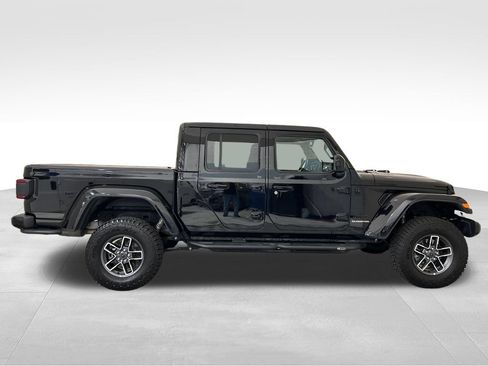 Used 2021 Jeep Gladiator Overland AWD/4WD image 8