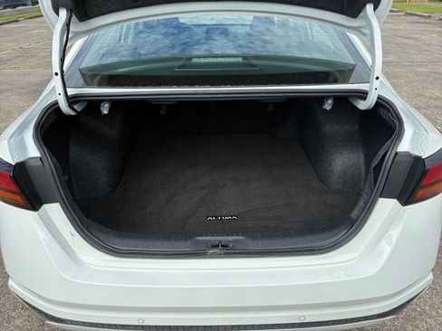 Used 2025 Nissan Altima 2.5 SV FWD image 26