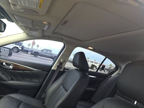 Used 2019 INFINITI Q50 Luxe w/ Essential Package (3.0T Luxe) RWD image 6